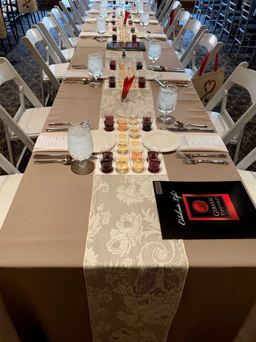 90x156 Cafe Solid Tablecovers On 8'x30" Tables With Ivory Vienna Lace Tablerunners